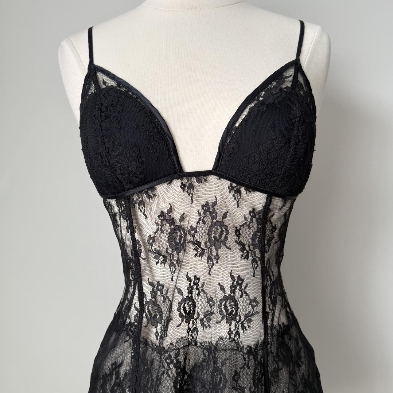 Victoria’s Secret dainty black lace slip (M)