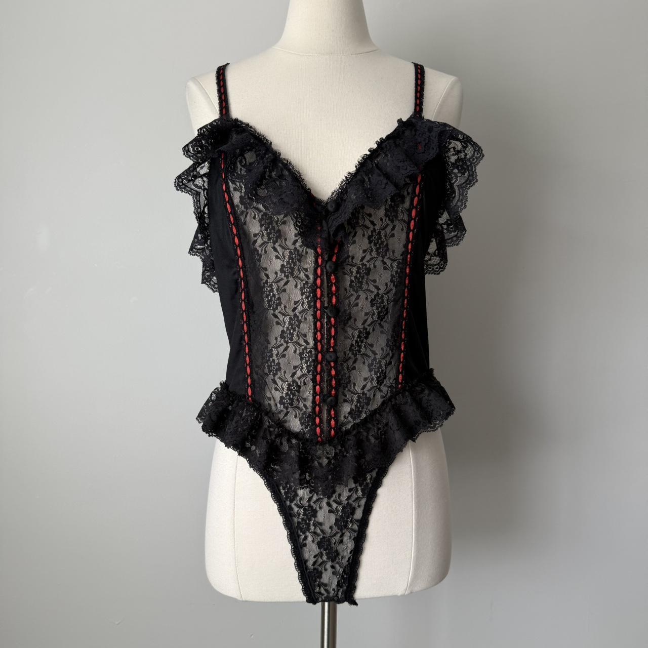 Vintage vampy lace bodysuit (fits L)