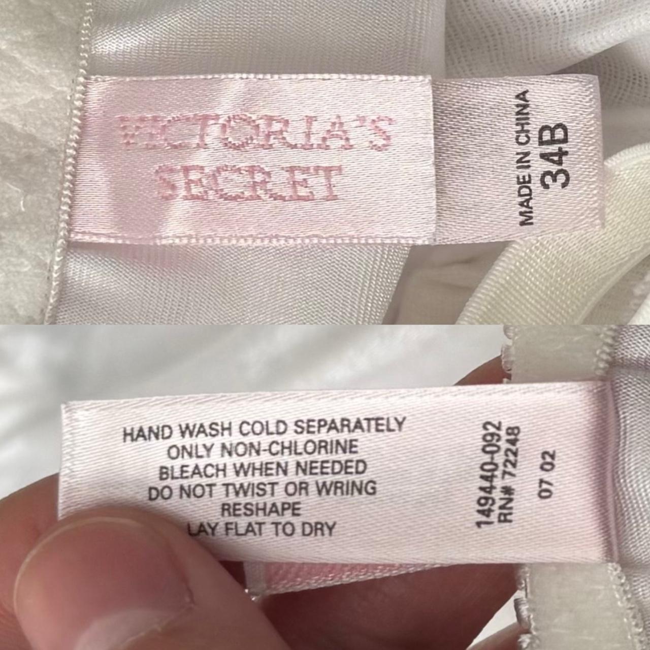 Victoria’s Secret dainty lace bodysuit (34B)