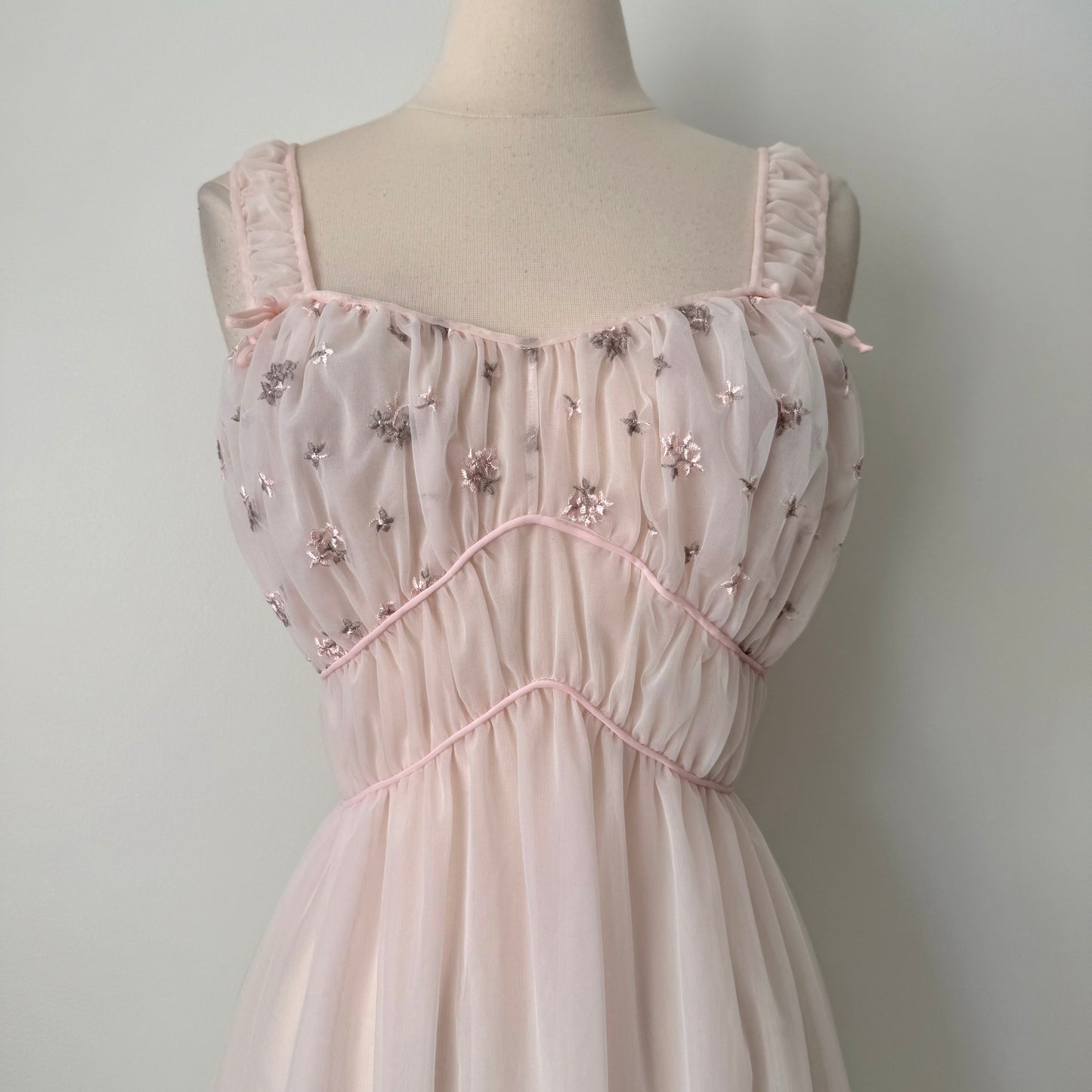 Mojud vintage peignoir coquette nightgown (32)