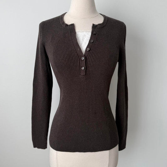 Moda International ribbed henley sweater (L)
