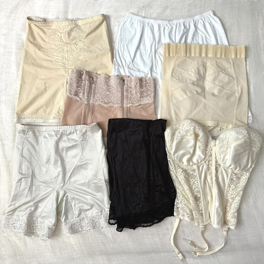 Bundle of 7 true vintage pieces. 40’s, 50’s, 60’s, 70’s