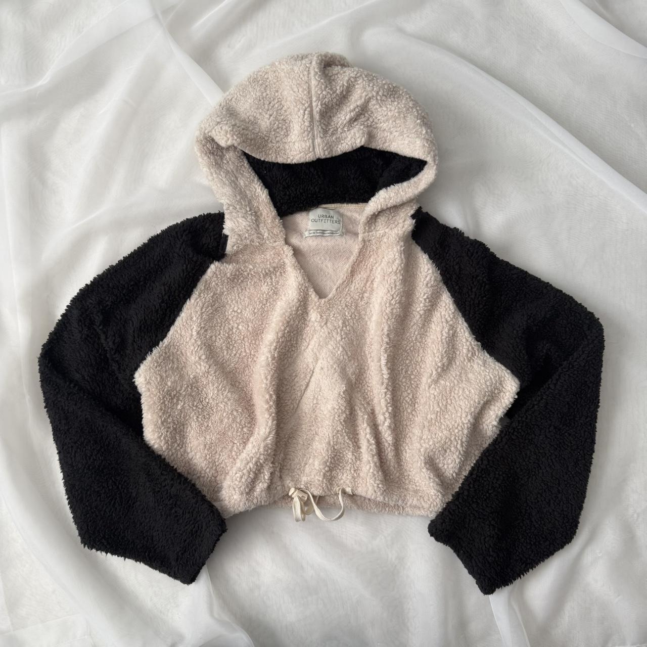 Urban Outfitters panda sweatshirt (M)