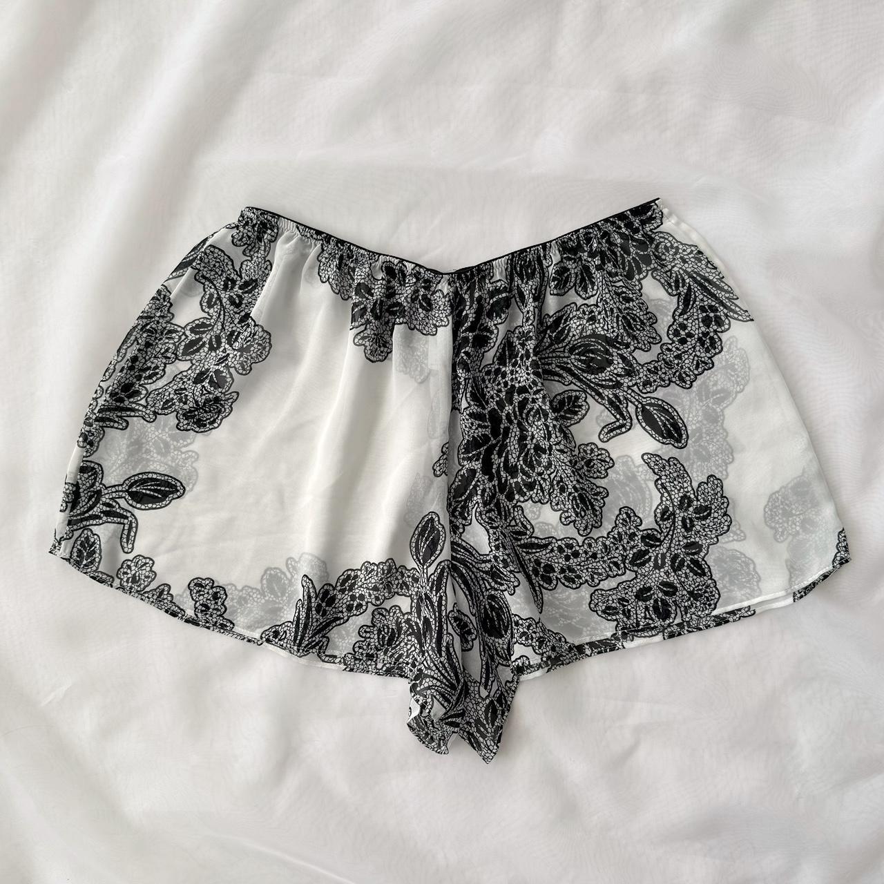 Floral chiffon pajama shorts (L)