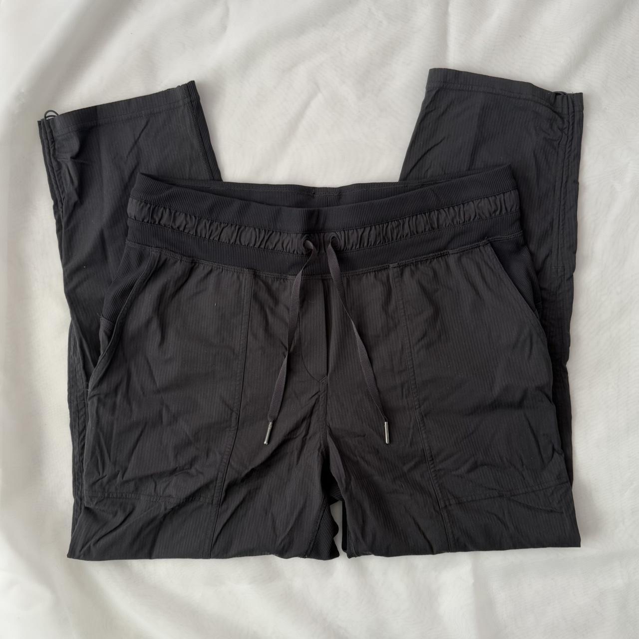 Lululemon dance studio crop II (8)