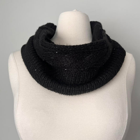 New York & Co knitted scarf (OS)