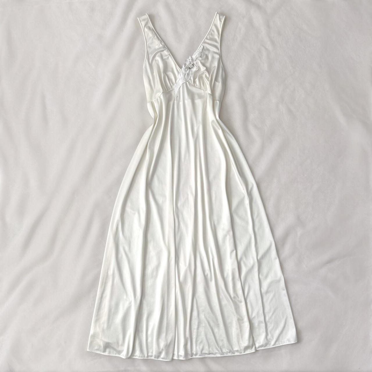 Lorraine vintage ivory nightgown (fits XS-M)