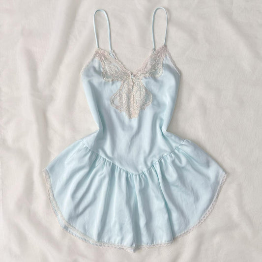 Victoria's Secret dainty vintage nightgown (S)