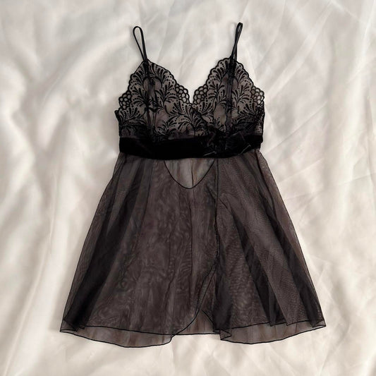 Victoria's Secret Y2K sheer slip (M)