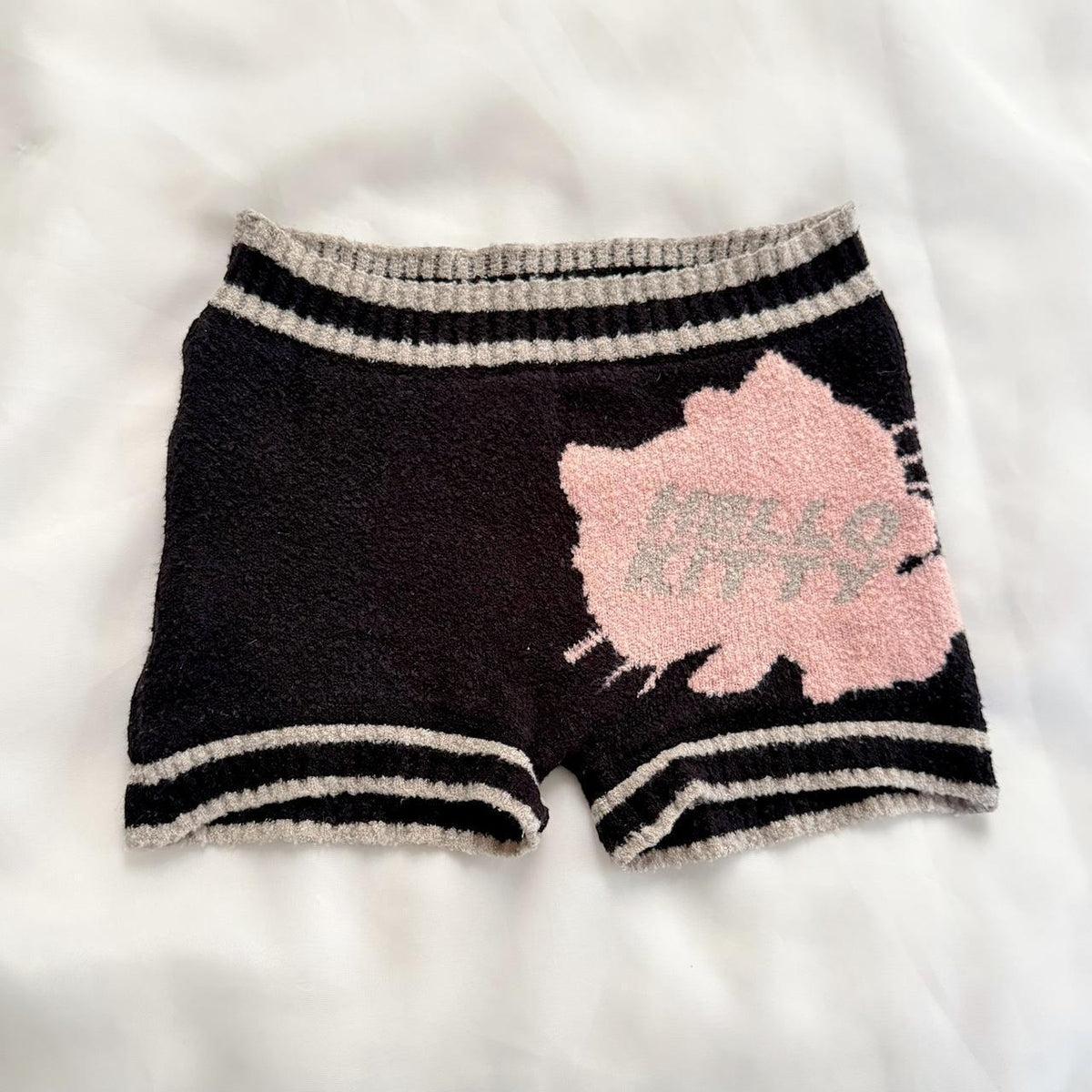 Hello Kitty fuzzy knit shorts (fits XS/S)
