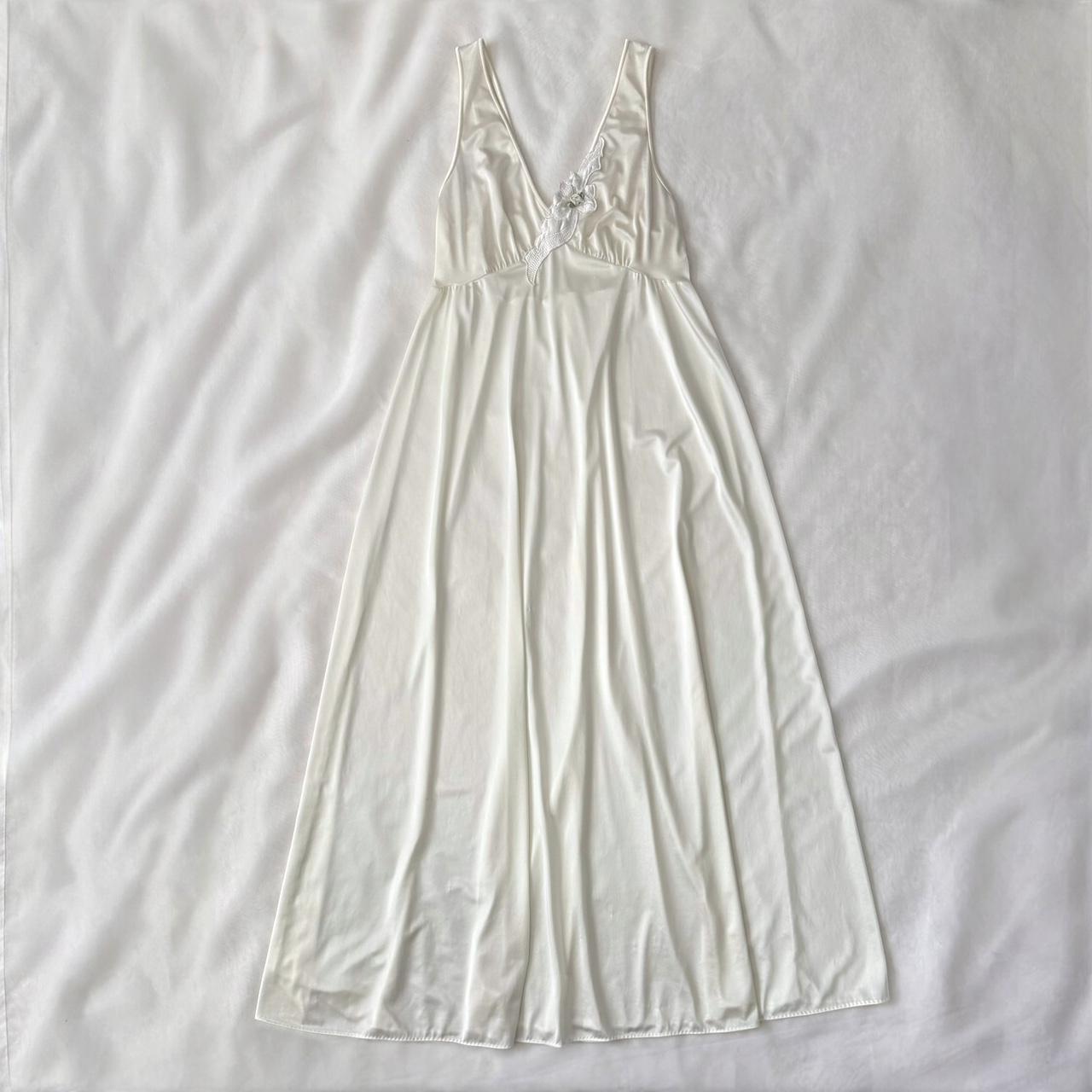 Lorraine vintage ivory nightgown (fits XS-M)